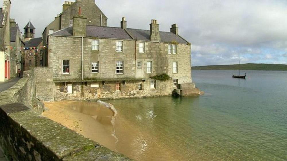 Queens Hotel Lerwick Esterno foto